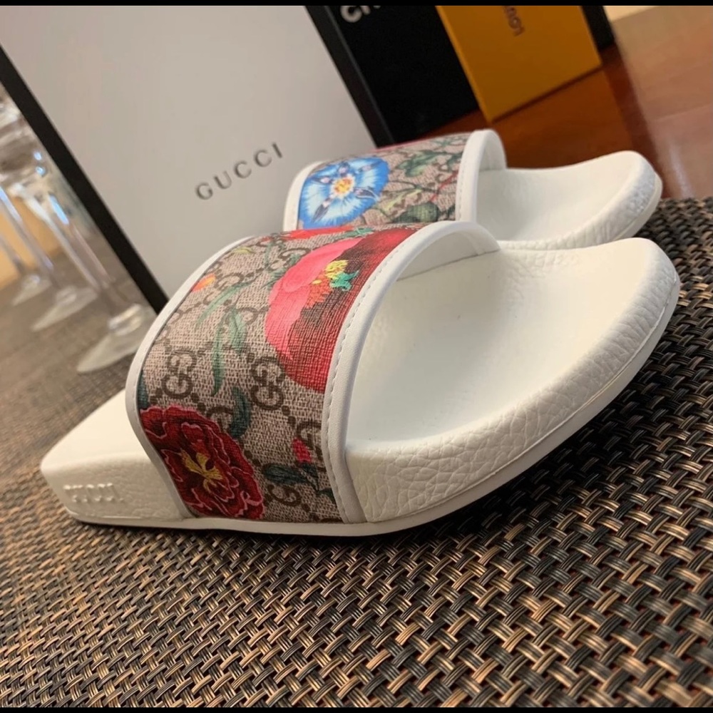 RARE SOLD OUT BRAND NEW** GUCCI GG Flora Slides